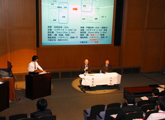 実行委員長（㈲浜砂住建　濱砂学氏）の開会の挨拶